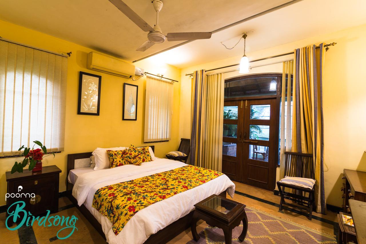 Bed and Breakfast Poorna Birdsong à Nerul  Chambre photo